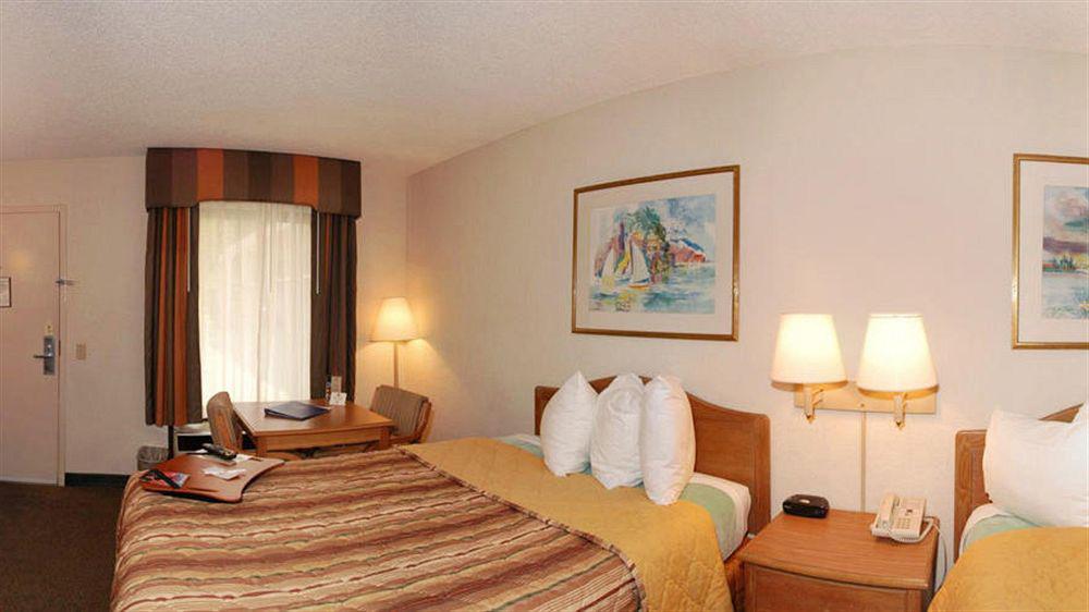 Days Inn By Wyndham Jacksonville Airport Exterior foto
